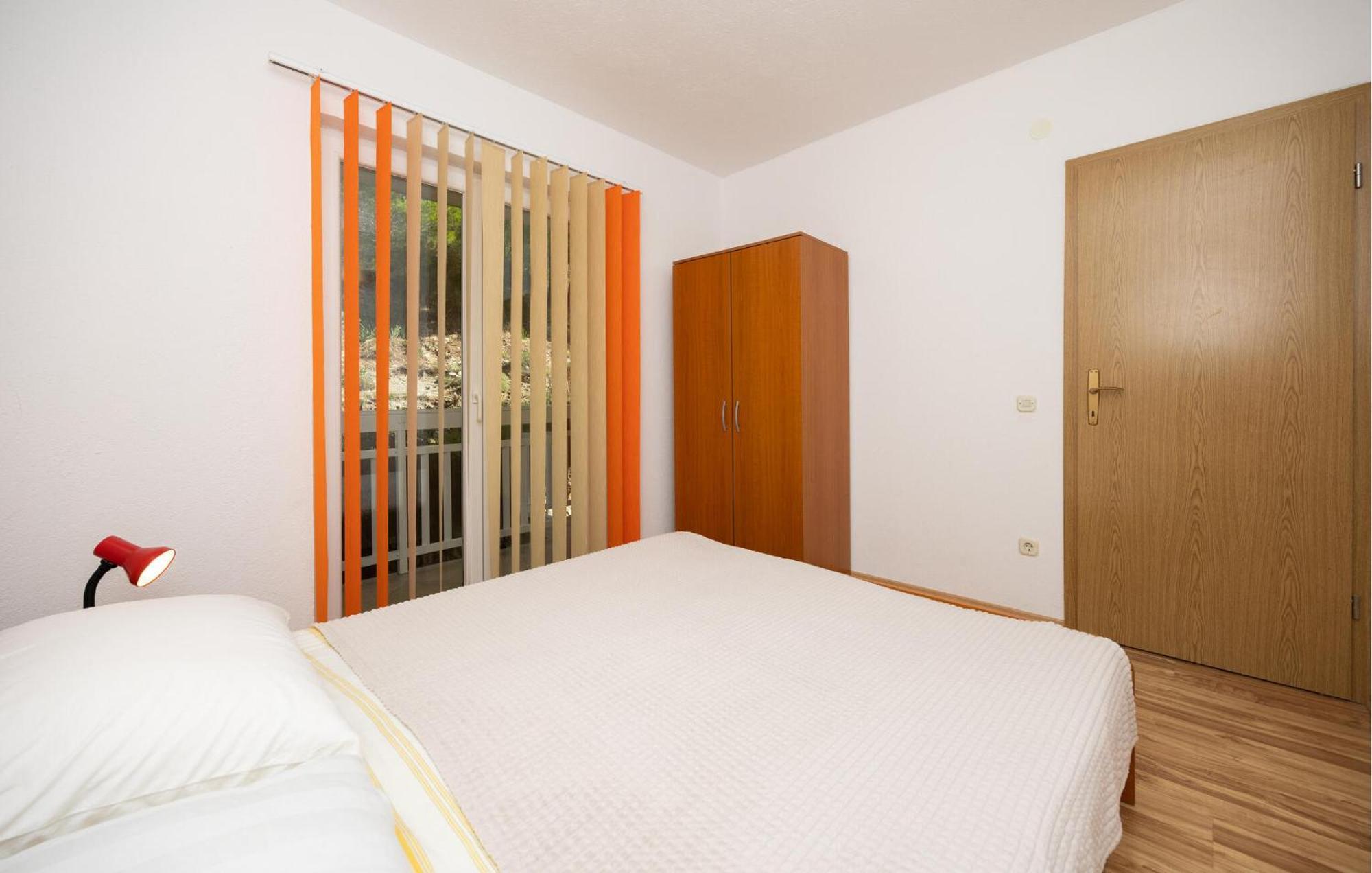 1 Bedroom Awesome Apartment In ล็อควา โรโกซนิตซา ภายนอก รูปภาพ