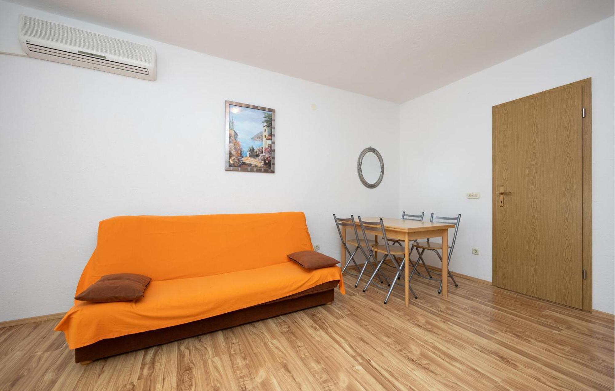 1 Bedroom Awesome Apartment In ล็อควา โรโกซนิตซา ภายนอก รูปภาพ