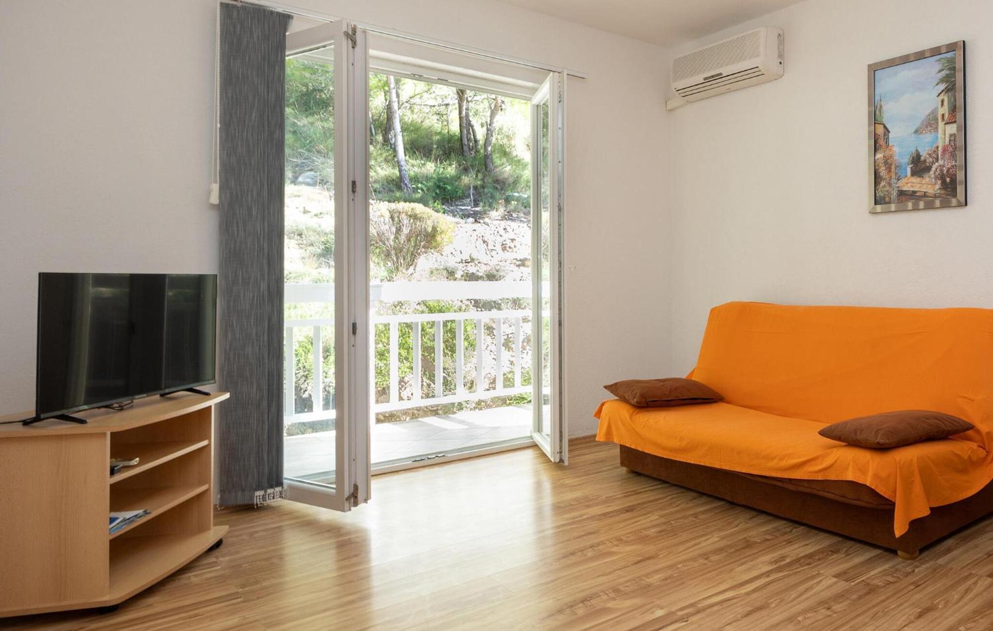 1 Bedroom Awesome Apartment In ล็อควา โรโกซนิตซา ภายนอก รูปภาพ